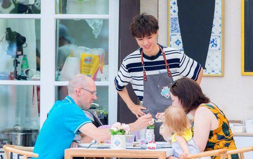 王俊凯舒淇最新爆料照片,最新爆料照片曝光引热议